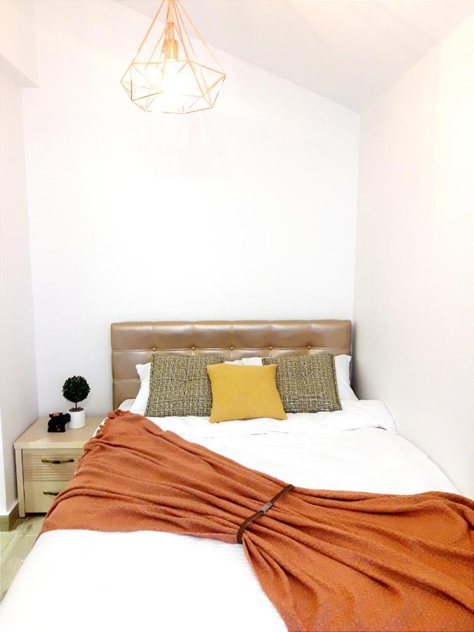 Light Apartment Center City Chisinau Exterior foto